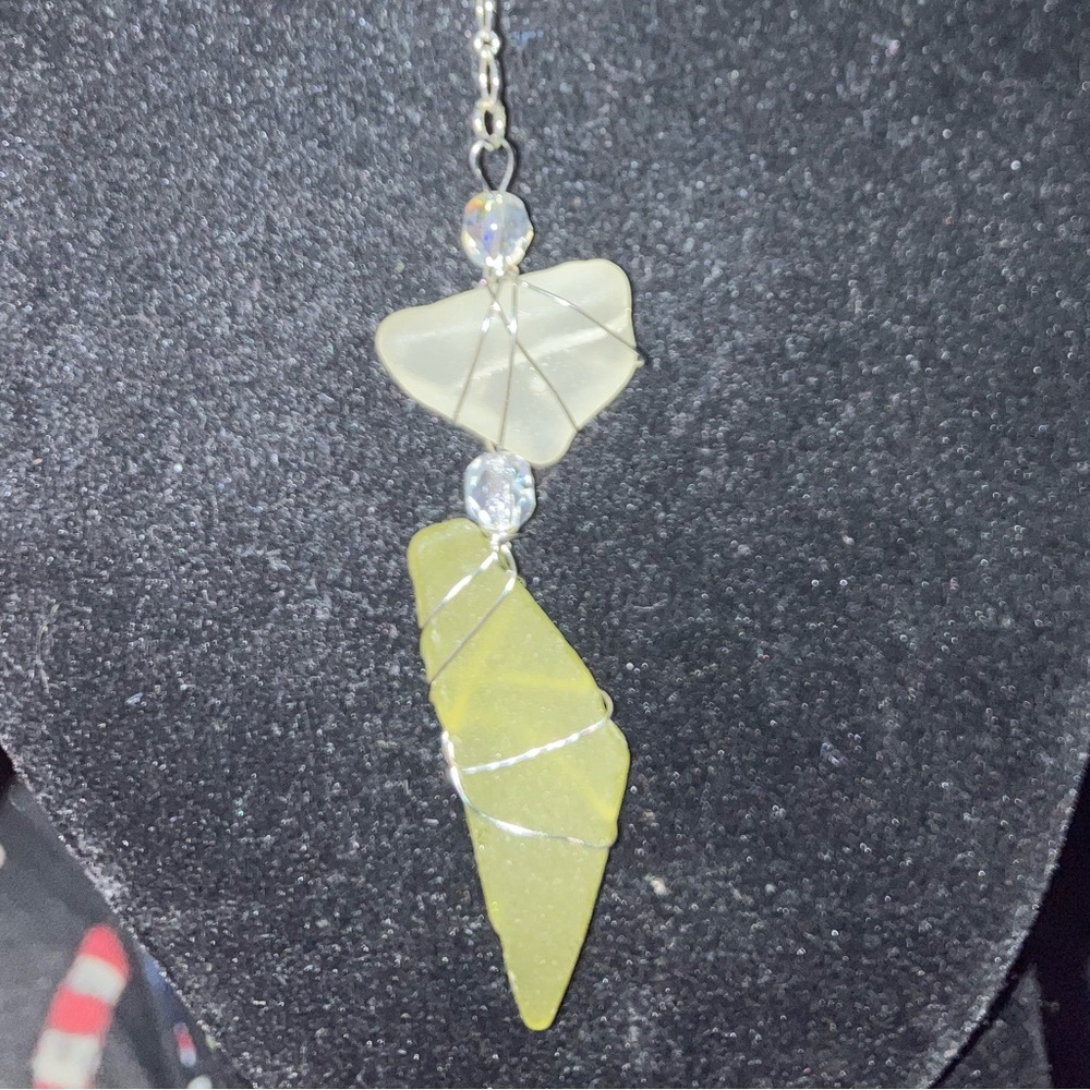 #98 handmade hanging seaglass necklace